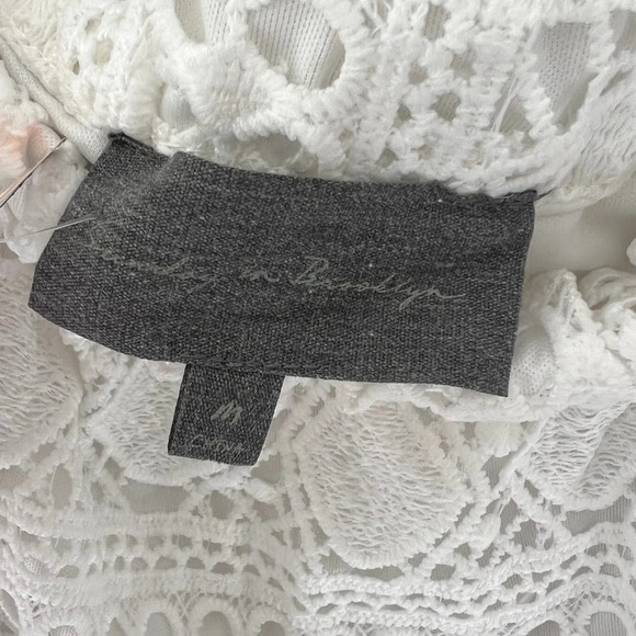 EUC Sunday In Brooklyn Anthropologie Off the Shoulder White Lace Blouse Size M - Picture 5 of 9